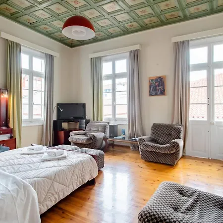 Fli I N' Ii Family Listed Since 1850 度假居 纳夫普利翁