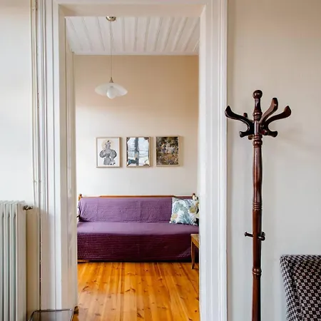 度假居 Fli I N' Ii Family Listed Since 1850 纳夫普利翁