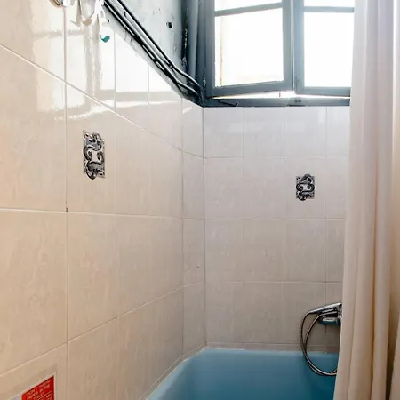 Fli I N' Ii Family Listed Since 1850 *